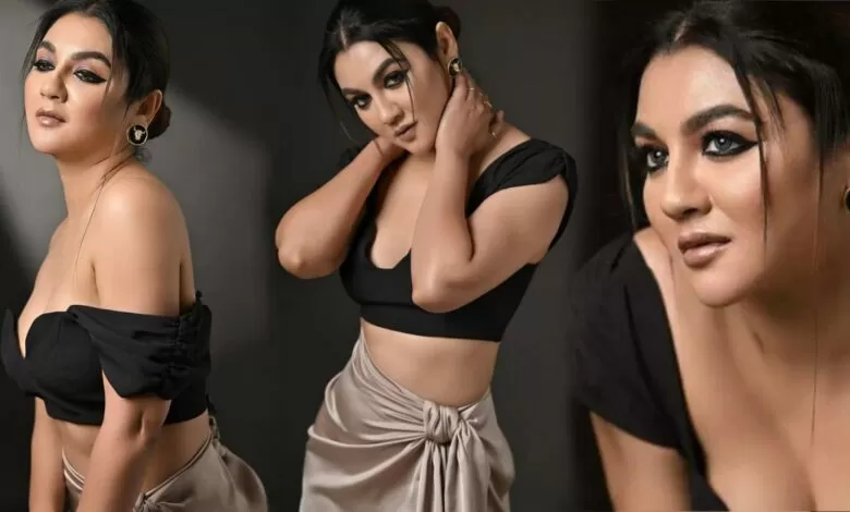 Jaya Ahsan in hot look