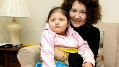 19 years old girl viral news : ৪ বছর বয়সী দেখতে এই মেয়েটির বয়স ১৯ বছর, ওজন মাত্র ১৭ কেজি 12 19 years old girl viral news1