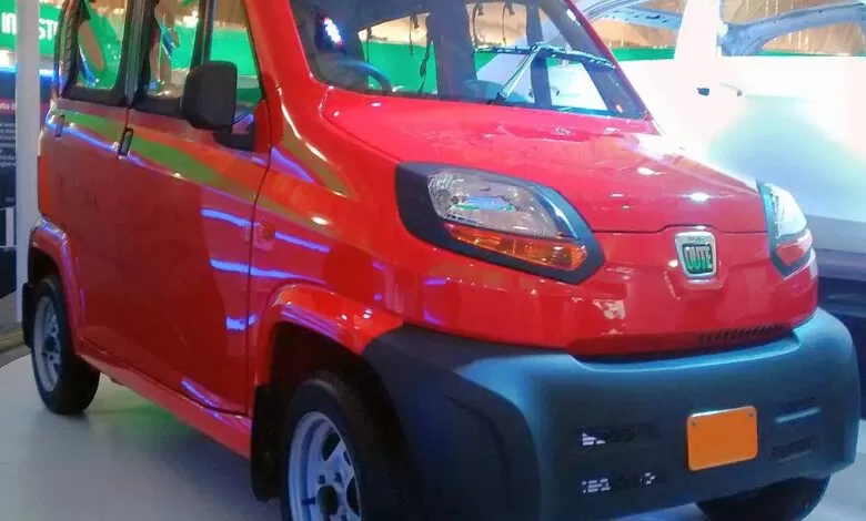 Bajaj Qute car red colour